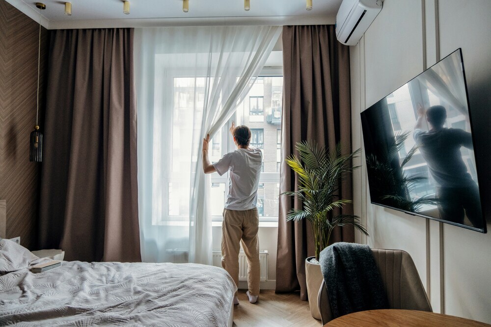 dmitrii-shirnin-_x2uO6lEihs-unsplash-1